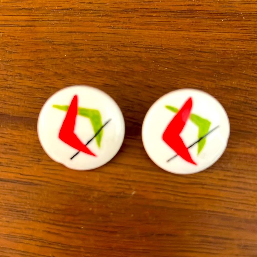 Mid century boomerang print earrings.